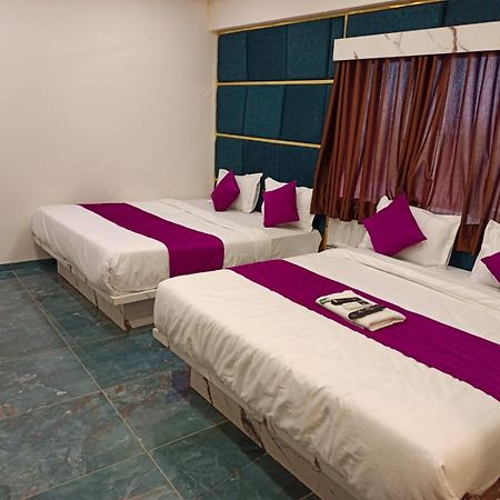 Hotel Karnavati Ahmedabad Exteriör bild