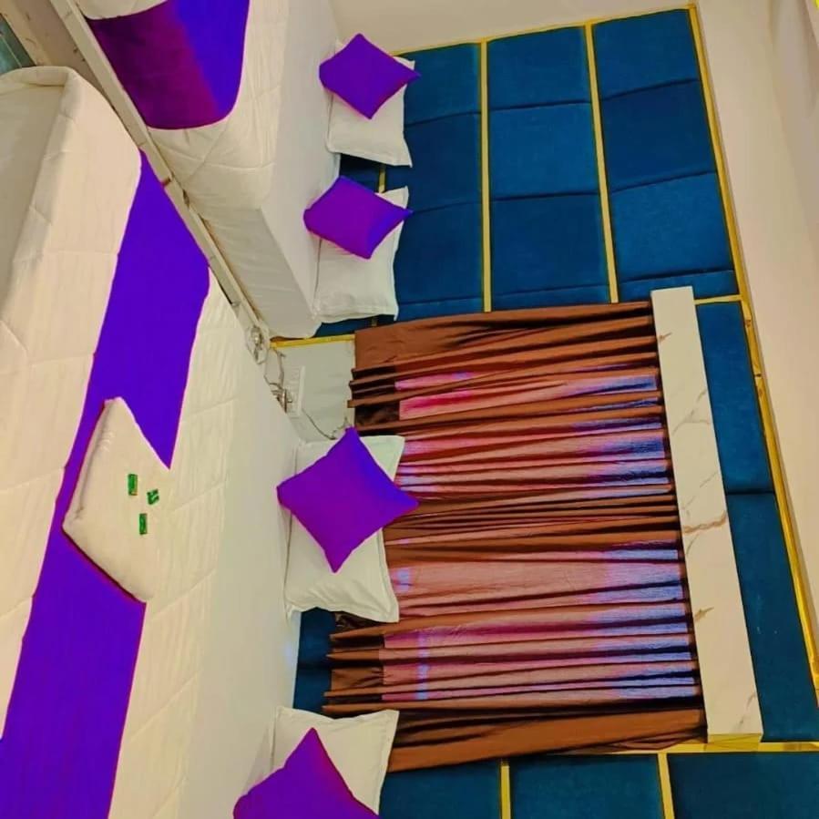 Hotel Karnavati Ahmedabad Exteriör bild