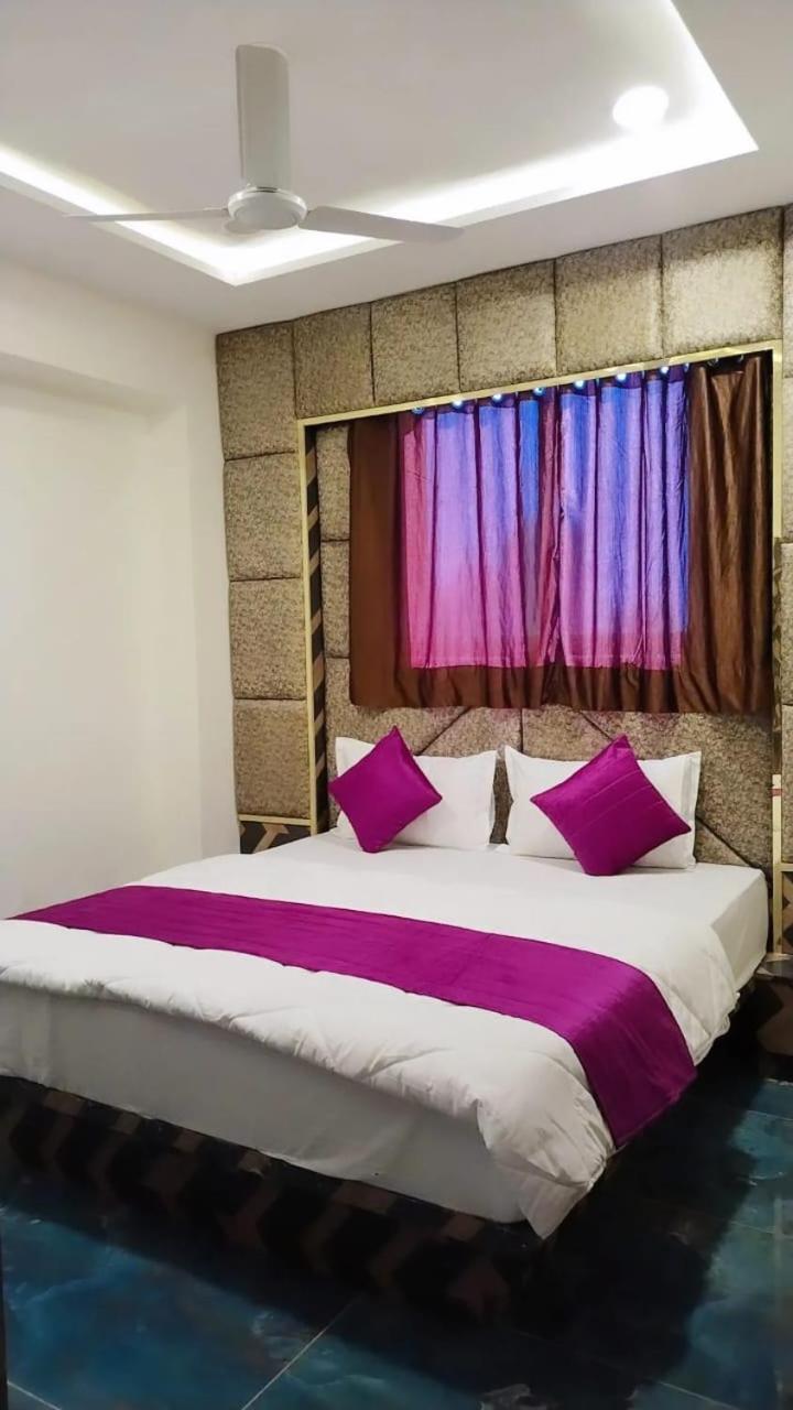 Hotel Karnavati Ahmedabad Exteriör bild