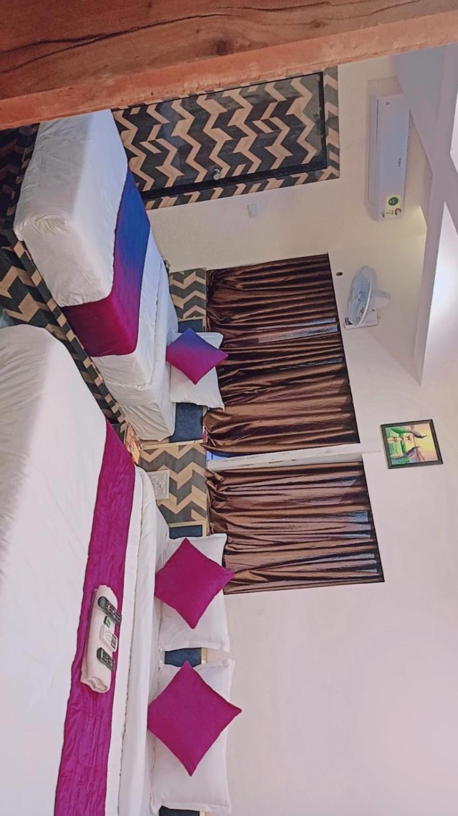Hotel Karnavati Ahmedabad Exteriör bild